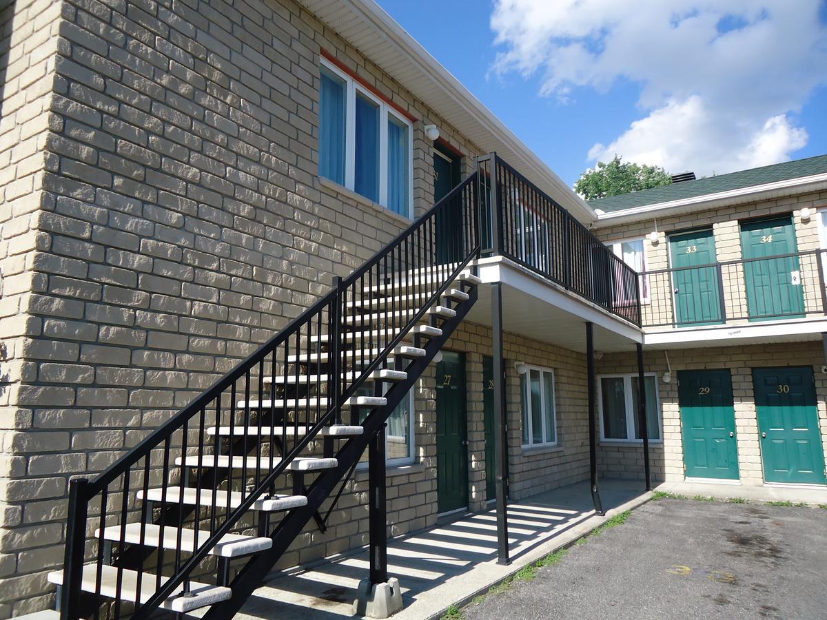 Motel Chateauguay Hull Eksteriør bilde
